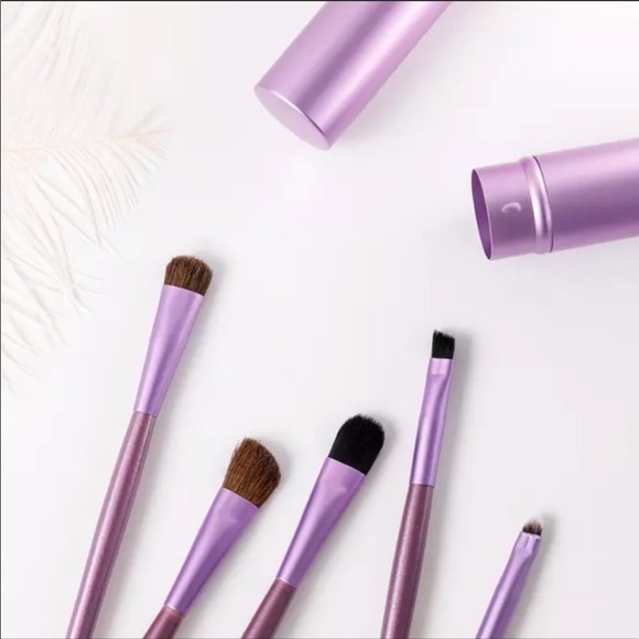 NEW 5 Eye Make-Up Brushes in Black Metal Travel Cylinder - Picture 6 of 12